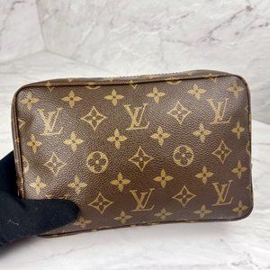 ❌❌❌ SOLD! ❌❌❌ Louis Vuitton Monogram Trousse Toiletry 23 (February 1987)